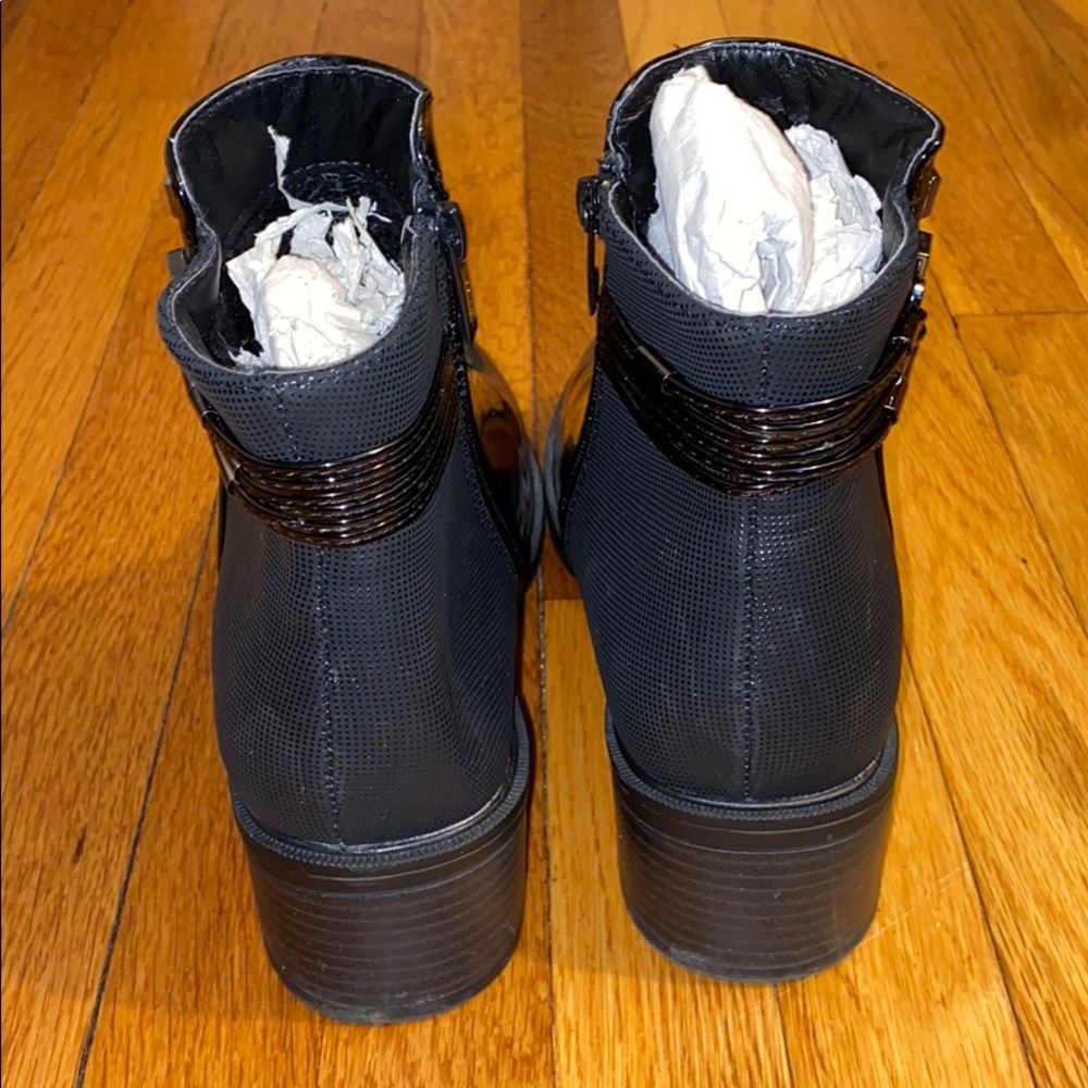 Boots - Picture 2 of 4